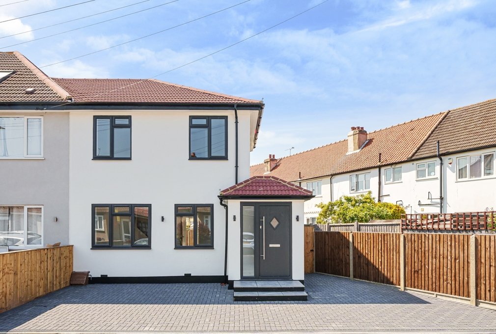 House for sale in Elmcroft Road, BR6 0HY New Homes