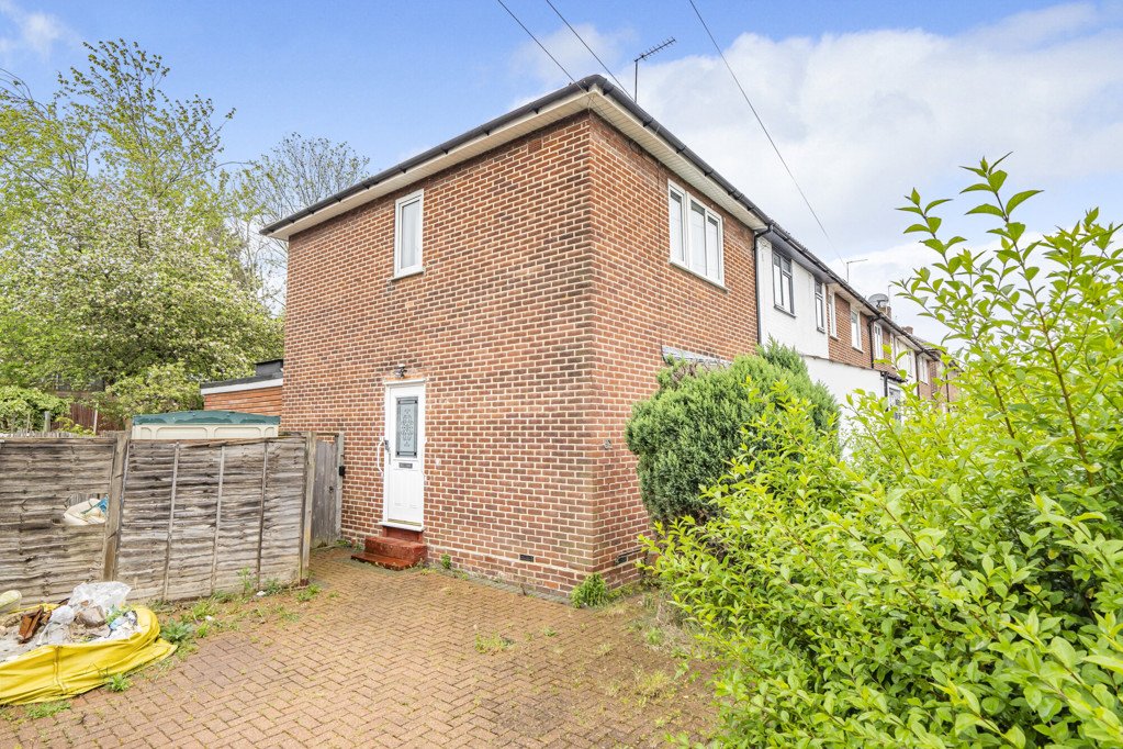 End Of Terrace House for sale in Ravensworth Road, , SE9 Acorn