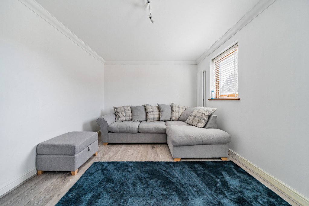 Town House - Tilmans Mead, Dartford, DA4