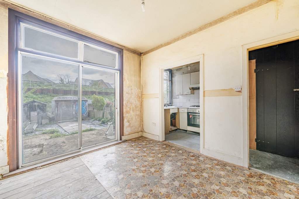 Terraced House for sale in Torr Road, London, , SE20 Acorn