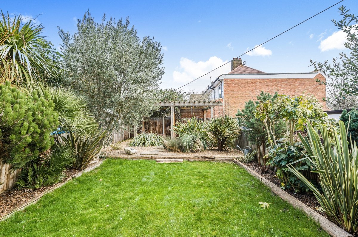 End Of Terrace House for sale in Glenesk Road, London, , SE9 John Payne