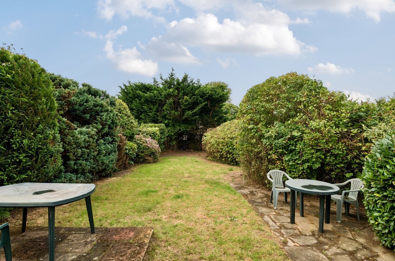 Semidetached House for sale in Cathcart Drive, Orpington, , BR6 John