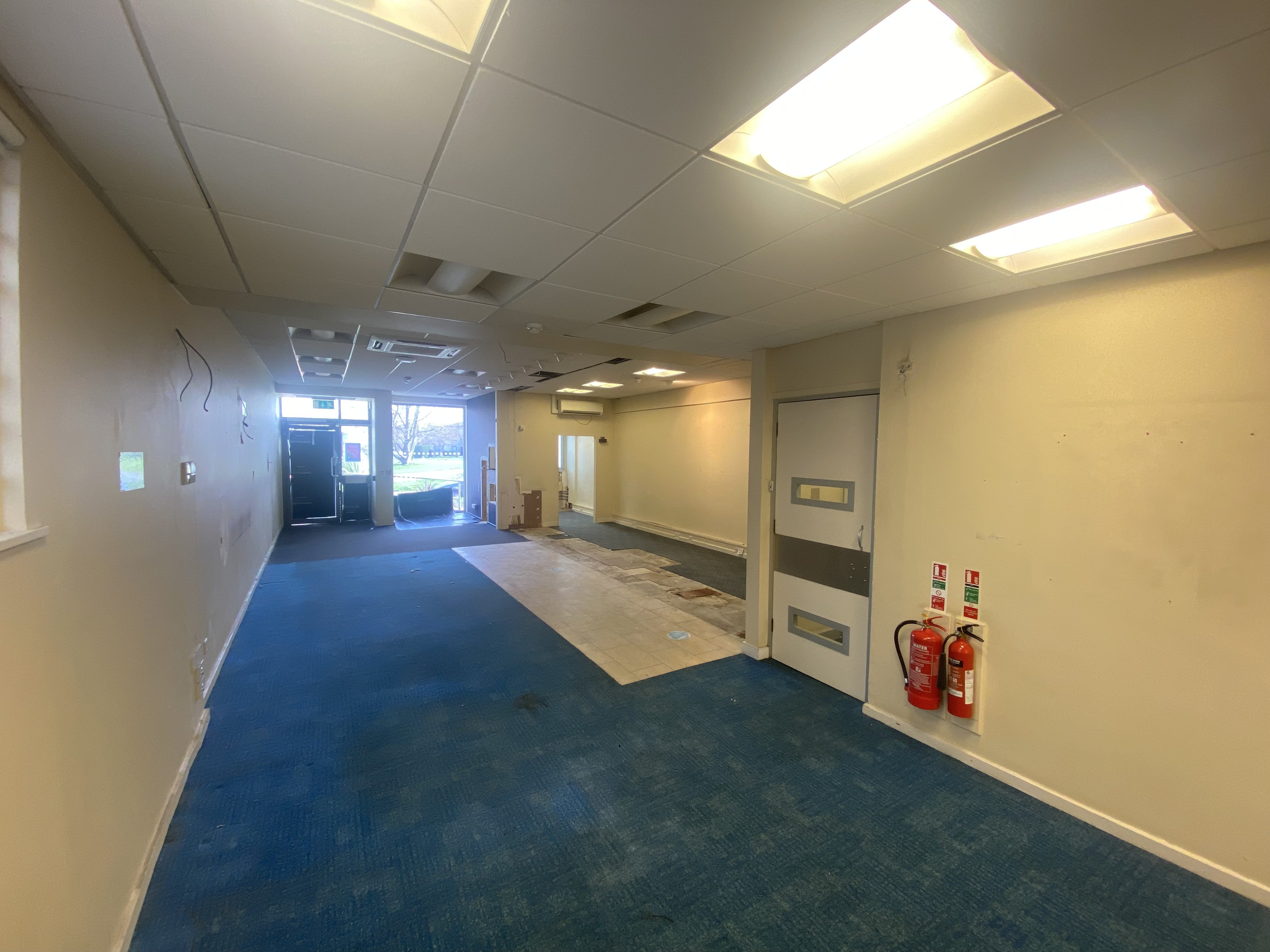 Retail,Retail, Office,Leisure Institution,Office, Industrial to rent in