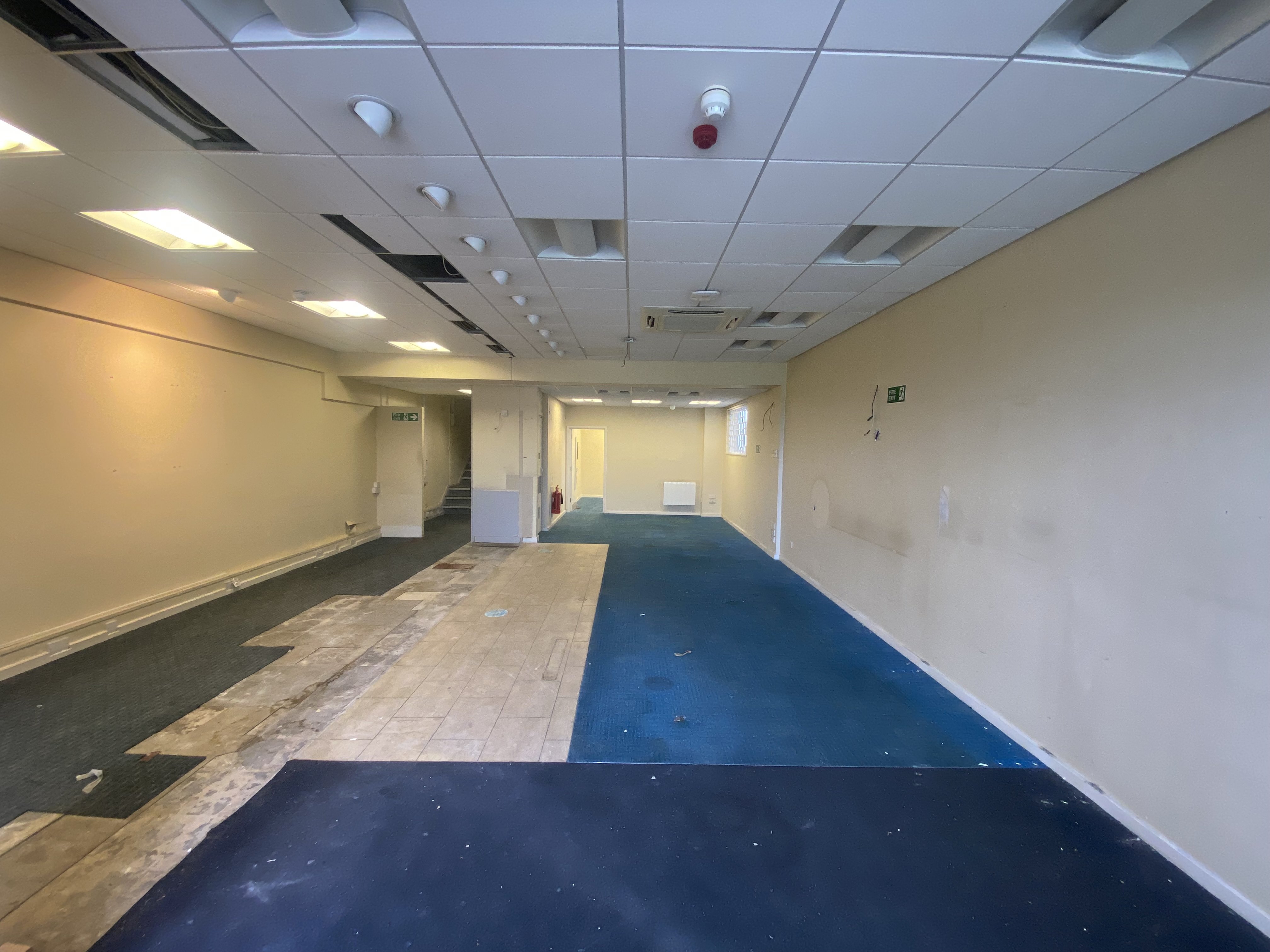 Retail,Retail, Office,Leisure Institution,Office, Industrial to rent in