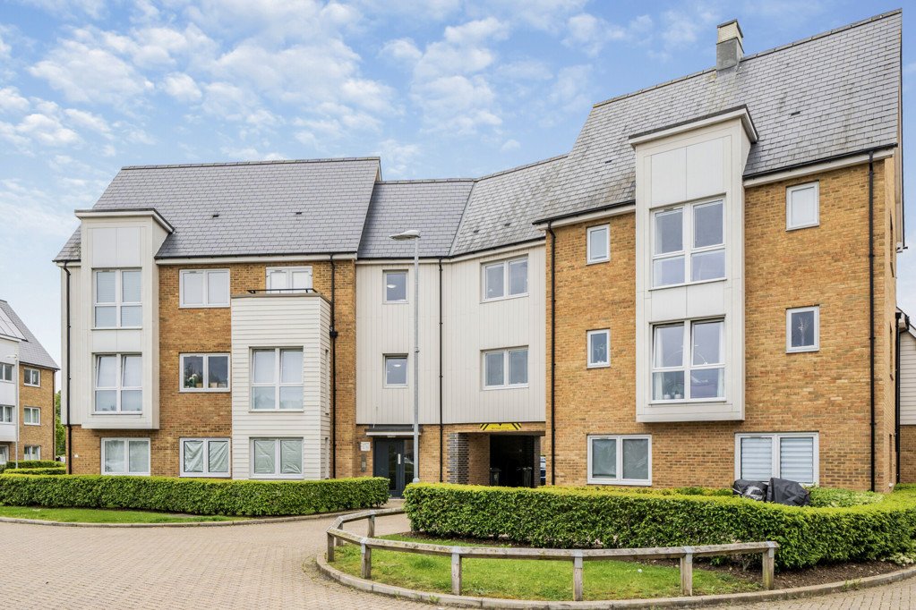 Apartment in Castleridge Drive, Kent, , DA9 Commercial