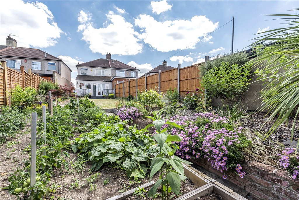 Semidetached House for sale in Lochmere Close, , DA8 Acorn