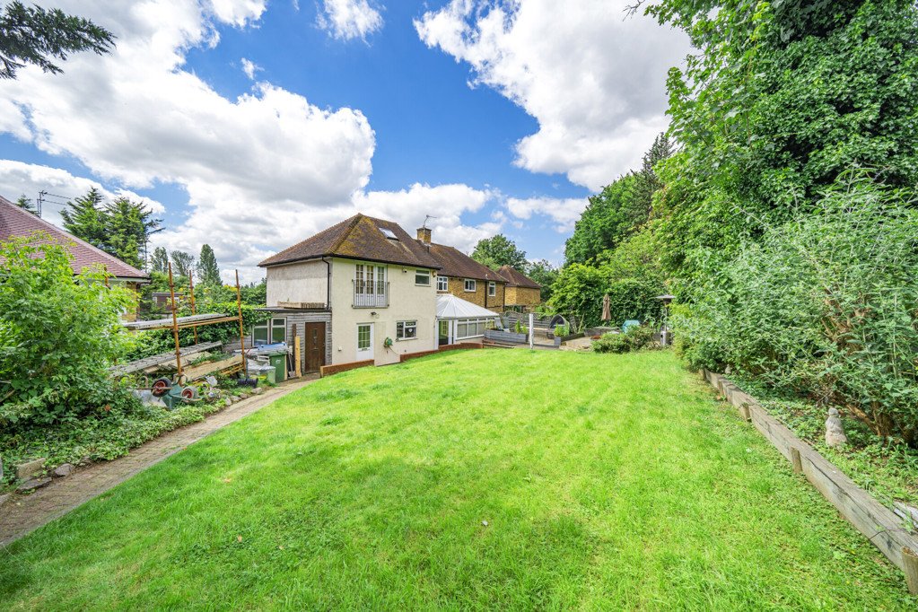 Semidetached House for sale in Henfield Close, , DA5 Acorn