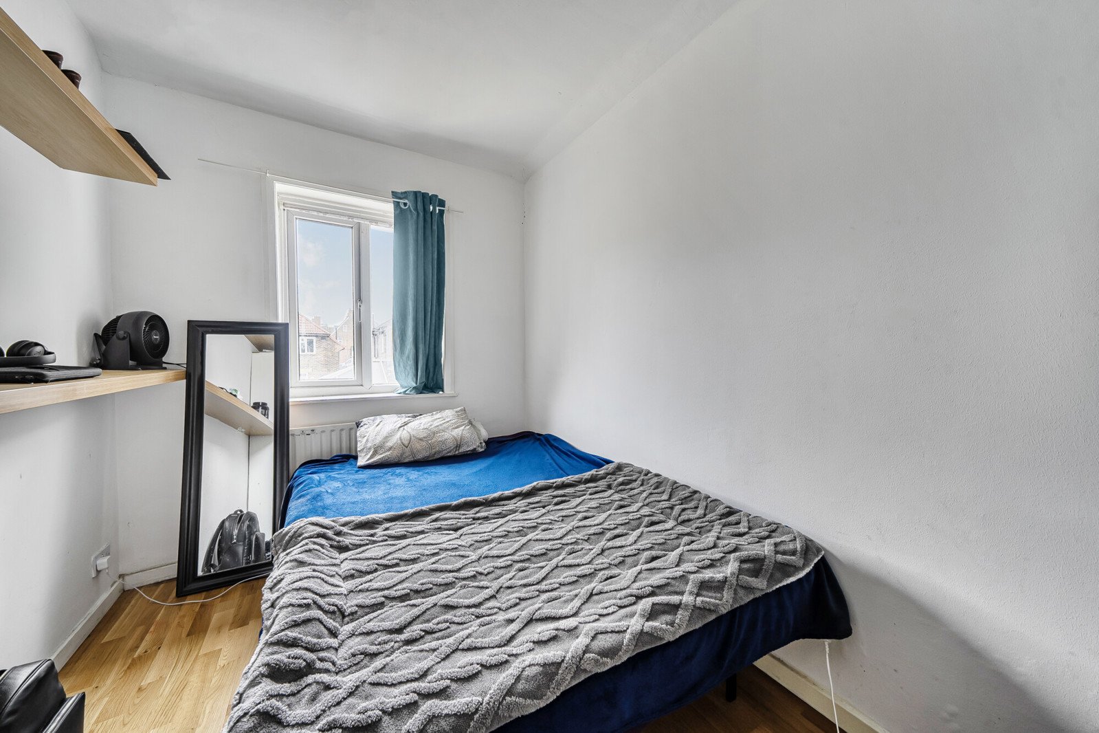Lazy Owl Image