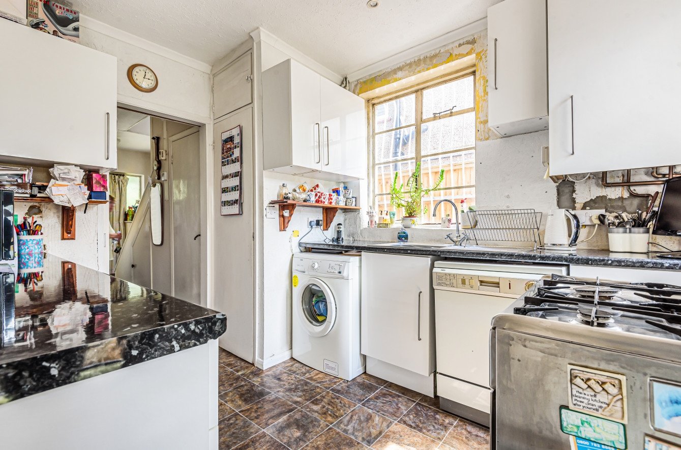 Detached House in Cathcart Drive, Orpington, , BR6 Langford Russell