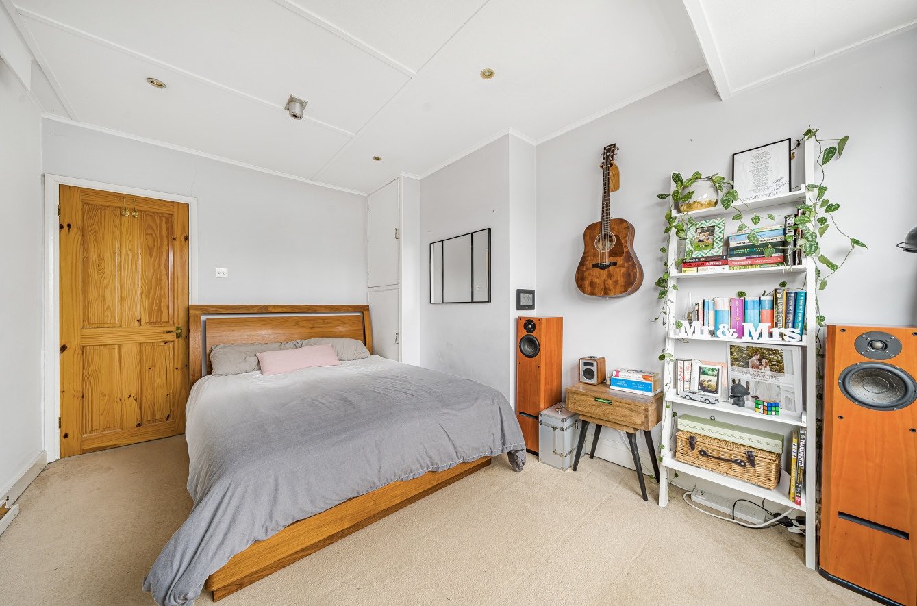 End Of Terrace House for sale in Penshurst Avenue, Sidcup, , DA15