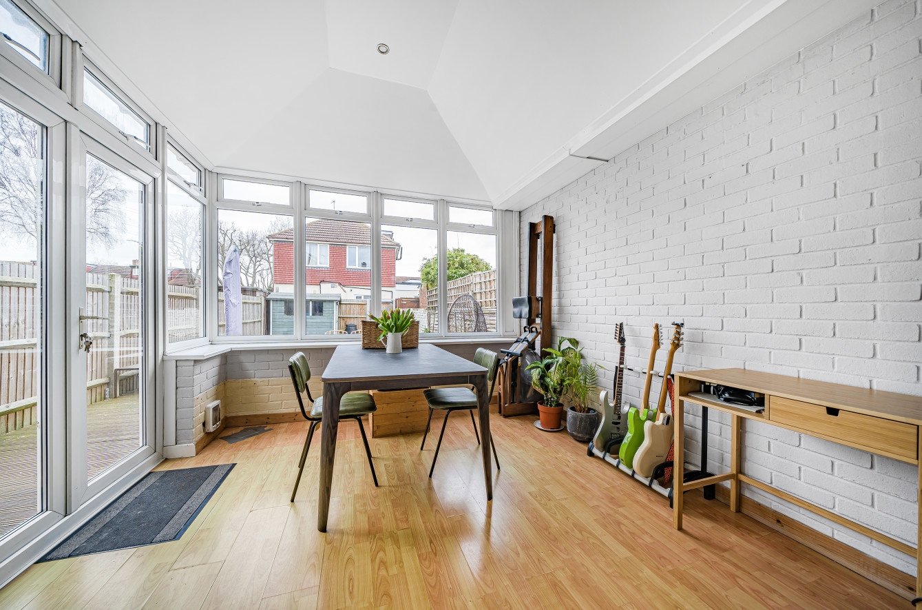 End Of Terrace House for sale in Penshurst Avenue, Sidcup, , DA15