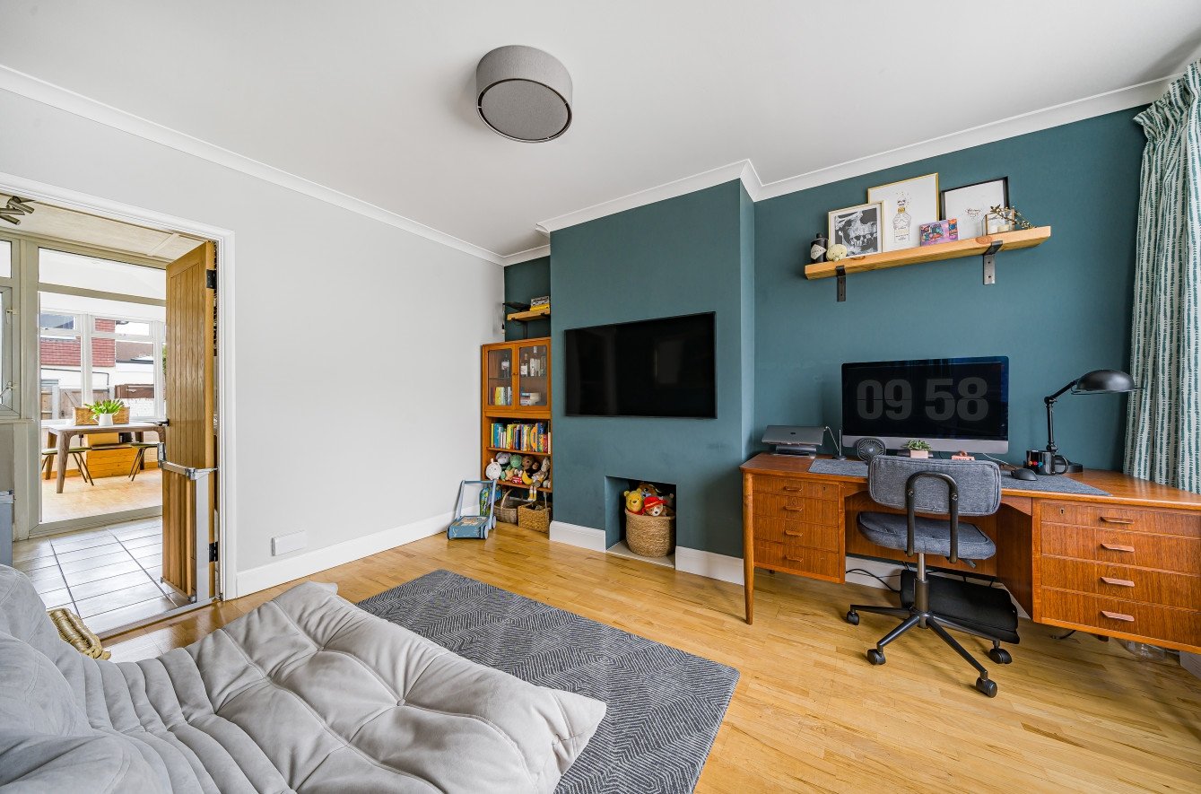 End Of Terrace House for sale in Penshurst Avenue, Sidcup, , DA15
