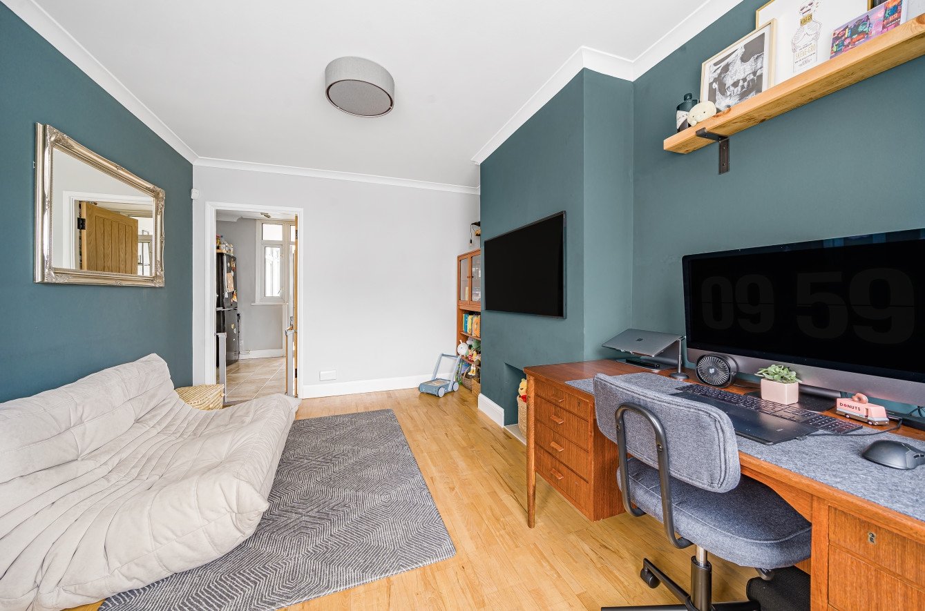 End Of Terrace House for sale in Penshurst Avenue, Sidcup, , DA15