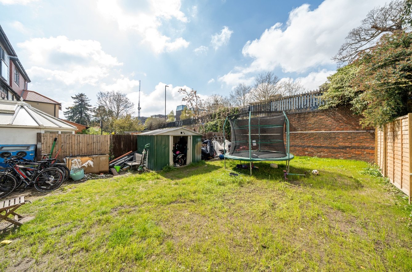 Semidetached House for sale in Rafford Way, , BR1 Acorn