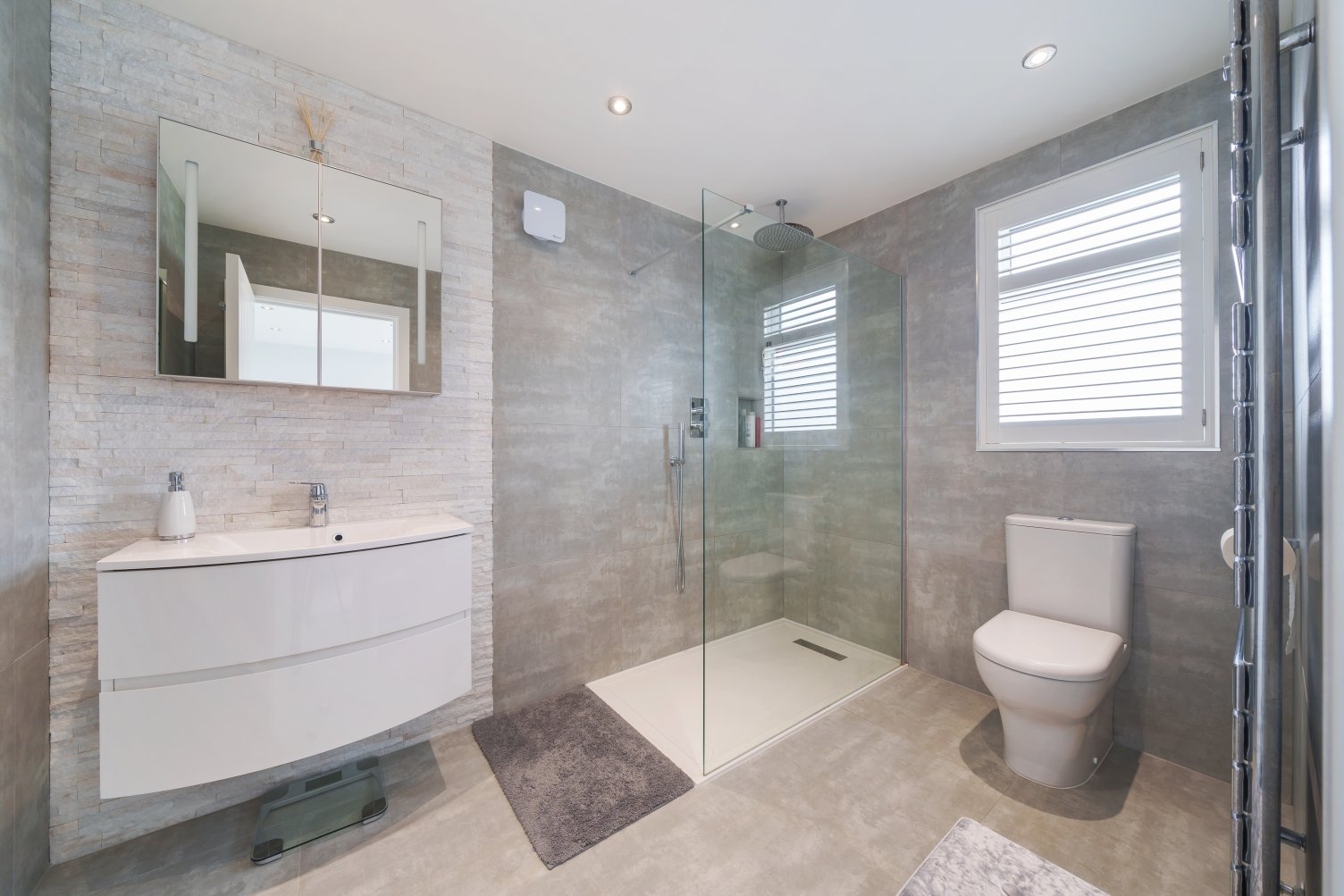 Semidetached House in Lakeside Drive, , BR2 Langford Russell