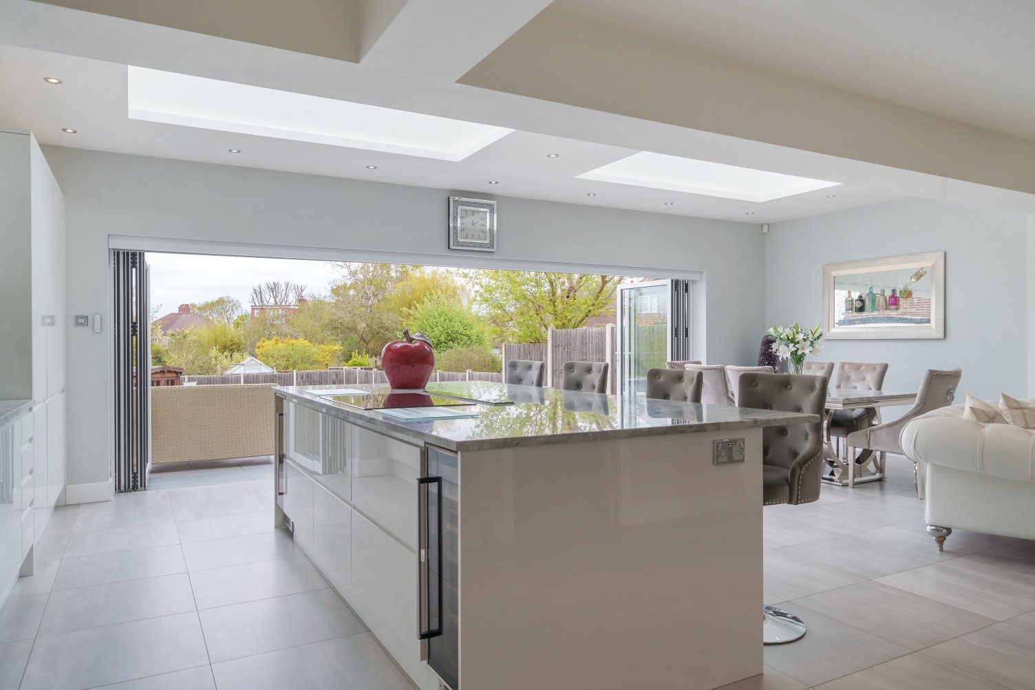 Semidetached House in Lakeside Drive, , BR2 Langford Russell