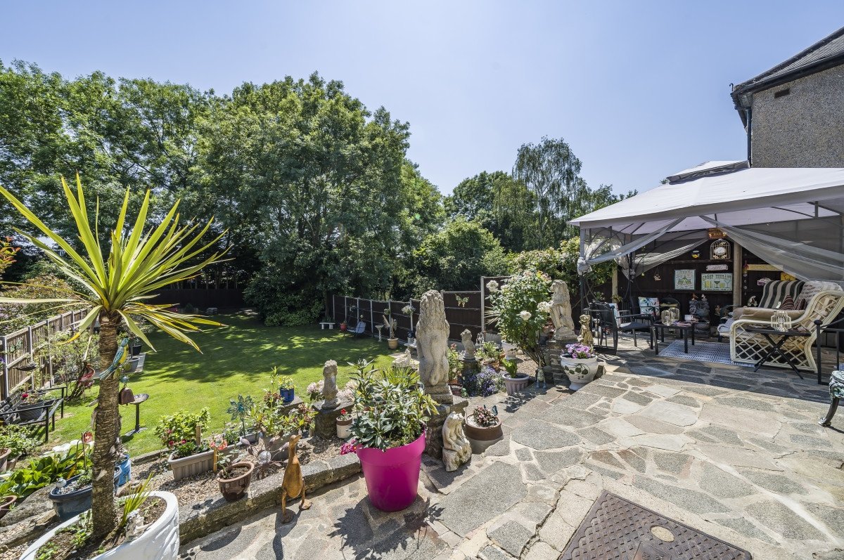 Semidetached House for sale in Restons Crescent, , SE9 Acorn