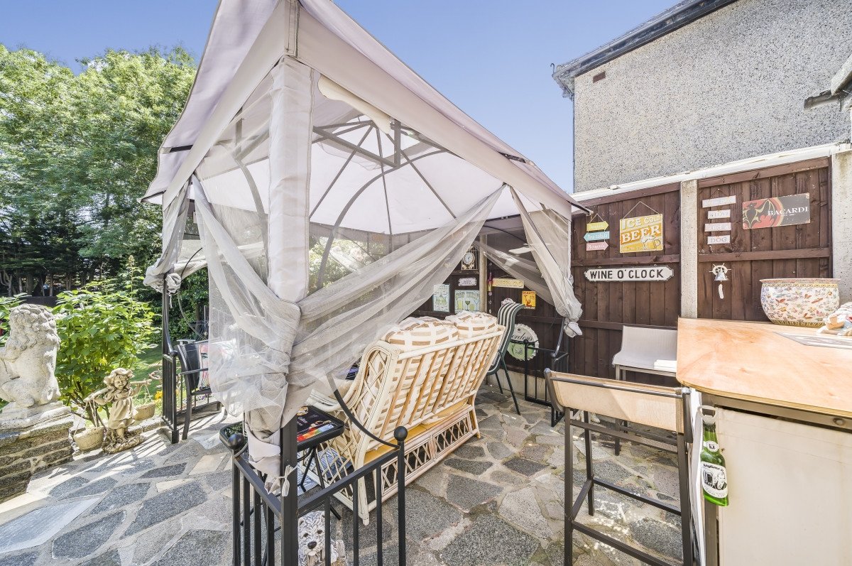 Semidetached House for sale in Restons Crescent, , SE9 Acorn