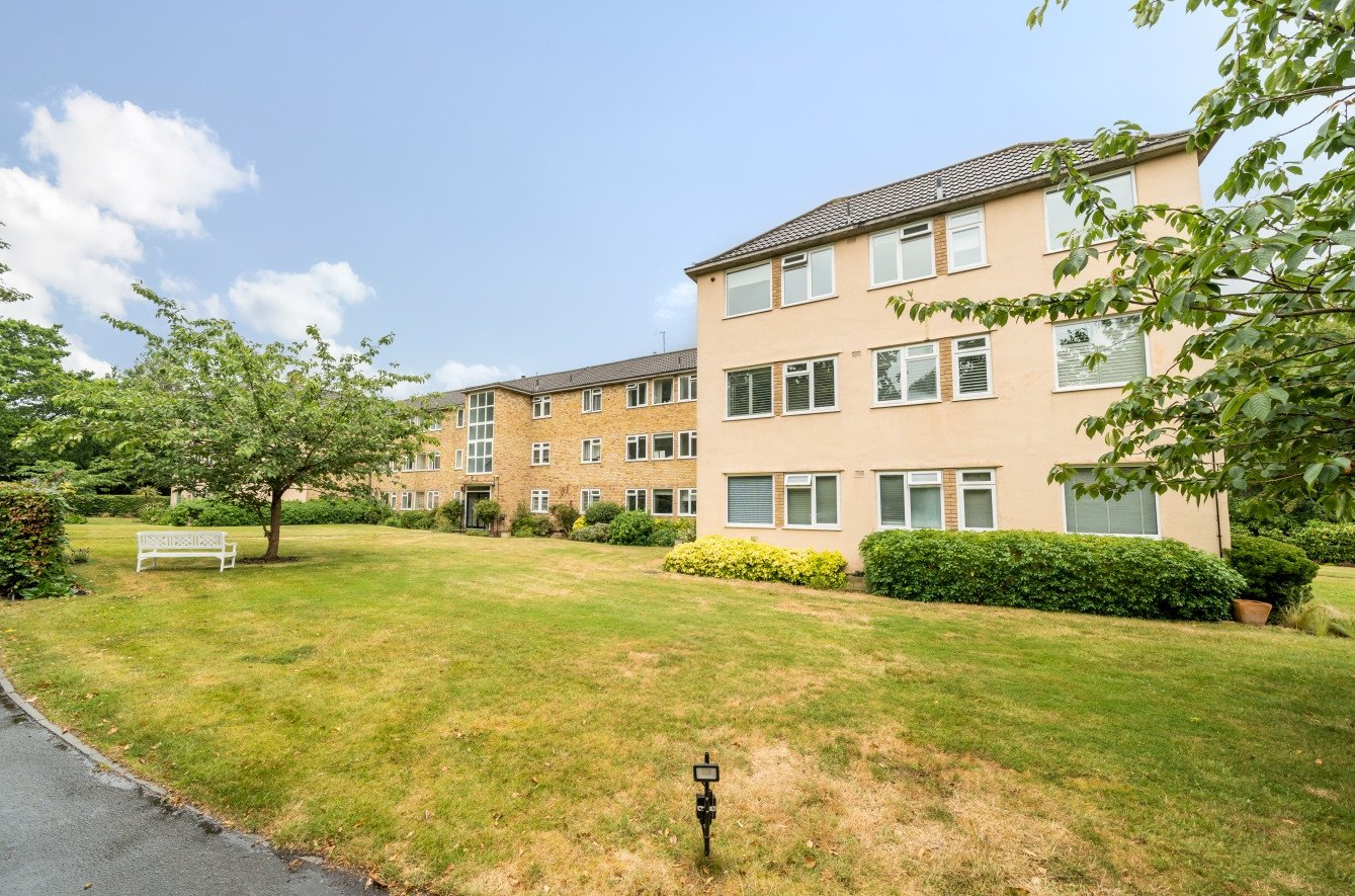 Flat for sale in Kemnal Road, Chislehurst, , BR7 Langford Russell