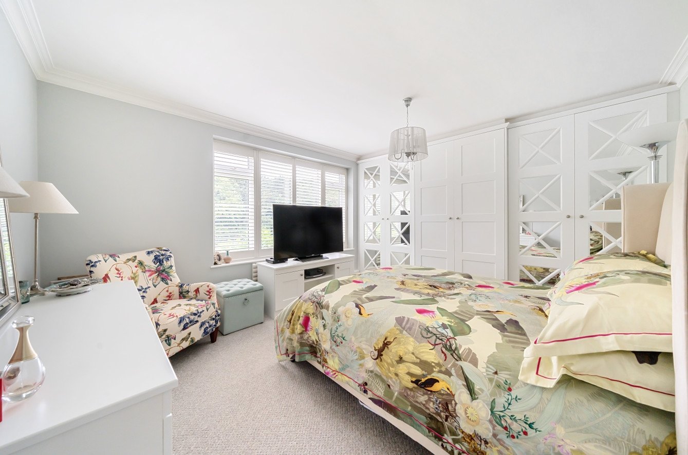 Flat for sale in Kemnal Road, Chislehurst, , BR7 Langford Russell