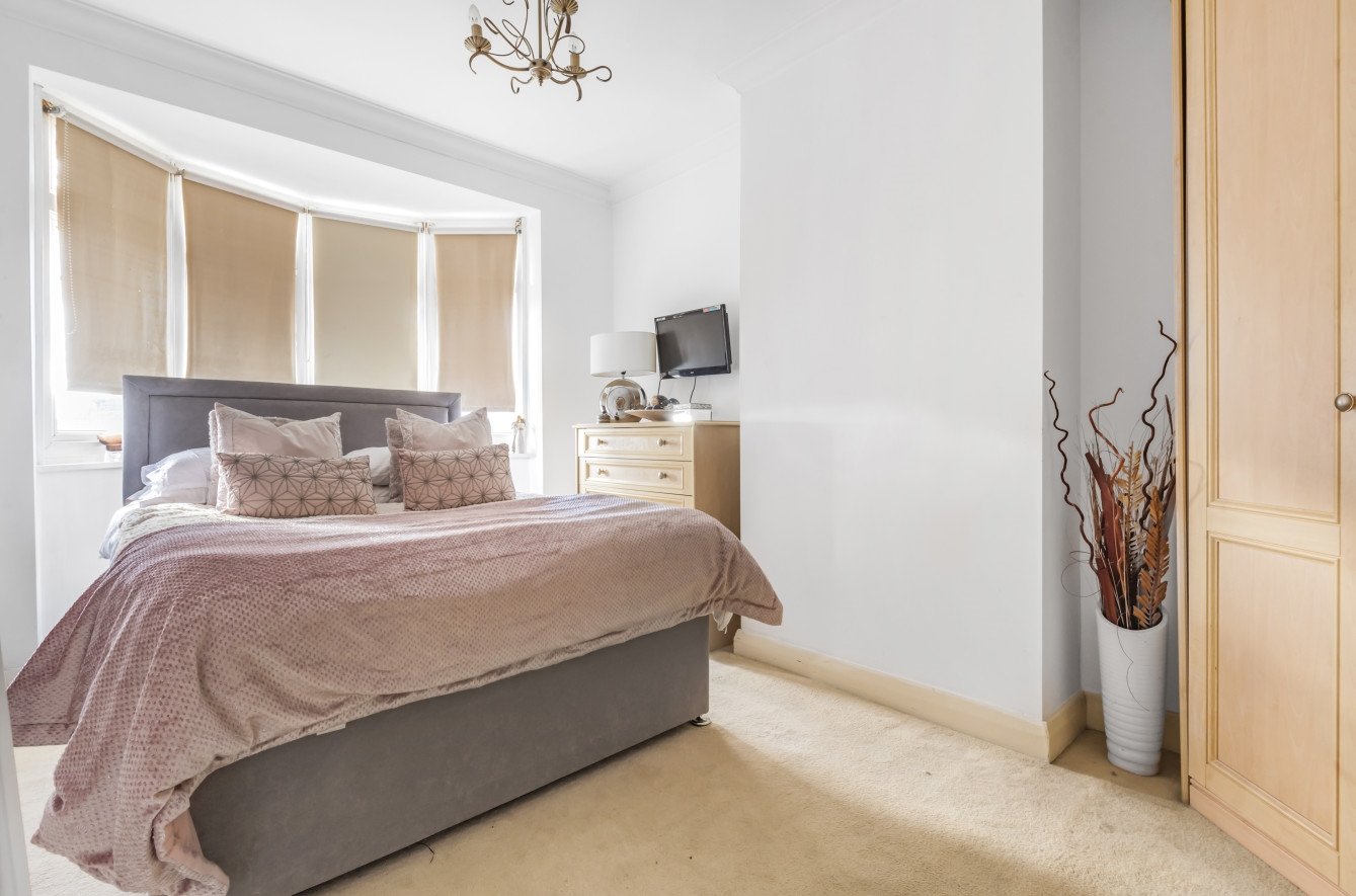 End Of Terrace House for sale in Yorkland Avenue, Kent, , DA16 Acorn