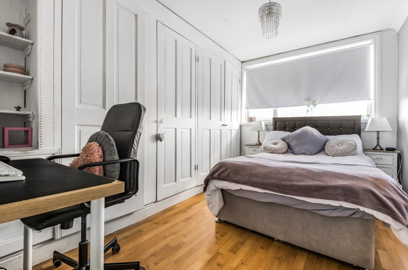 End Of Terrace House for sale in Yorkland Avenue, Kent, , DA16 Acorn