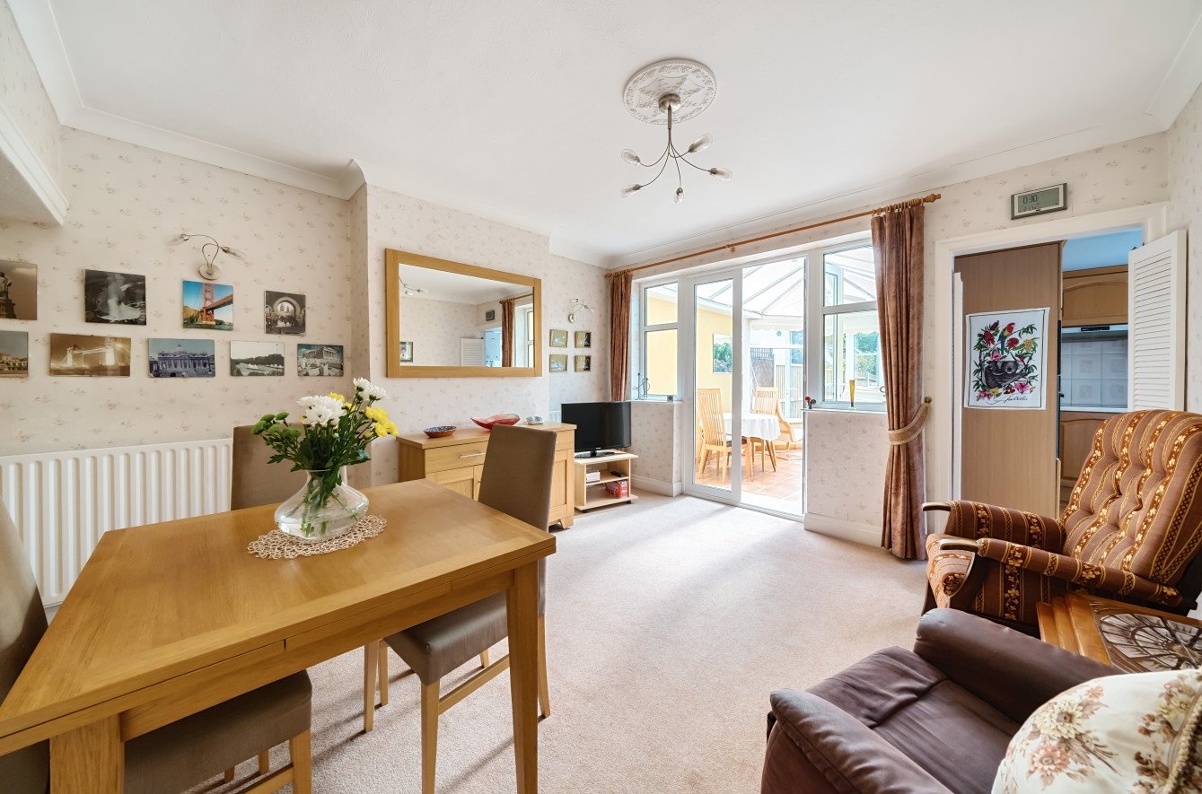 Semidetached House for sale in Courtfield Rise, , BR4 Langford Russell