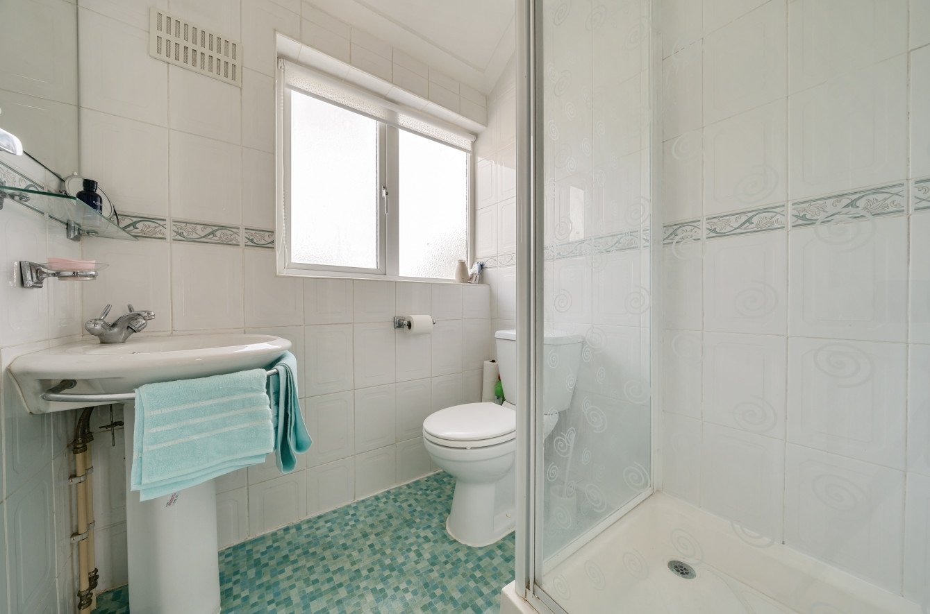 Terraced House for sale in Ingleton Avenue, , DA16 Acorn