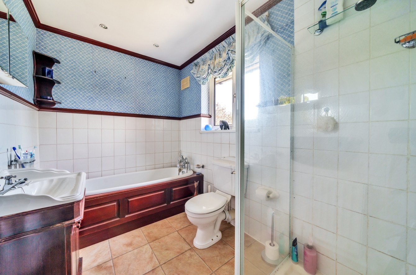 Semidetached House in St. Pauls Wood Hill, , BR5 Langford Russell