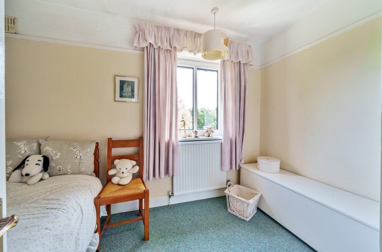 Semidetached House in St. Pauls Wood Hill, , BR5 Langford Russell