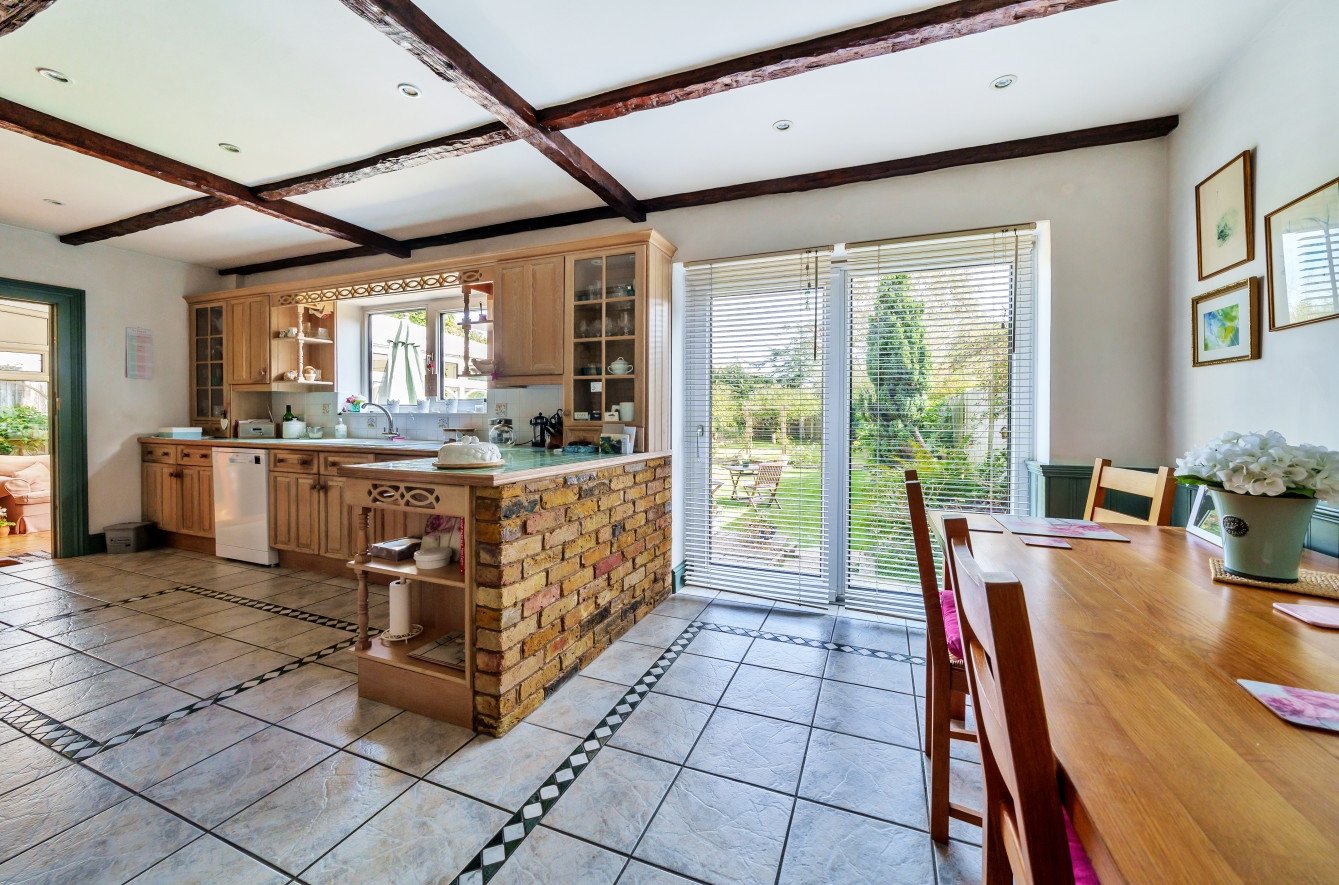 Semidetached House in St. Pauls Wood Hill, , BR5 Langford Russell