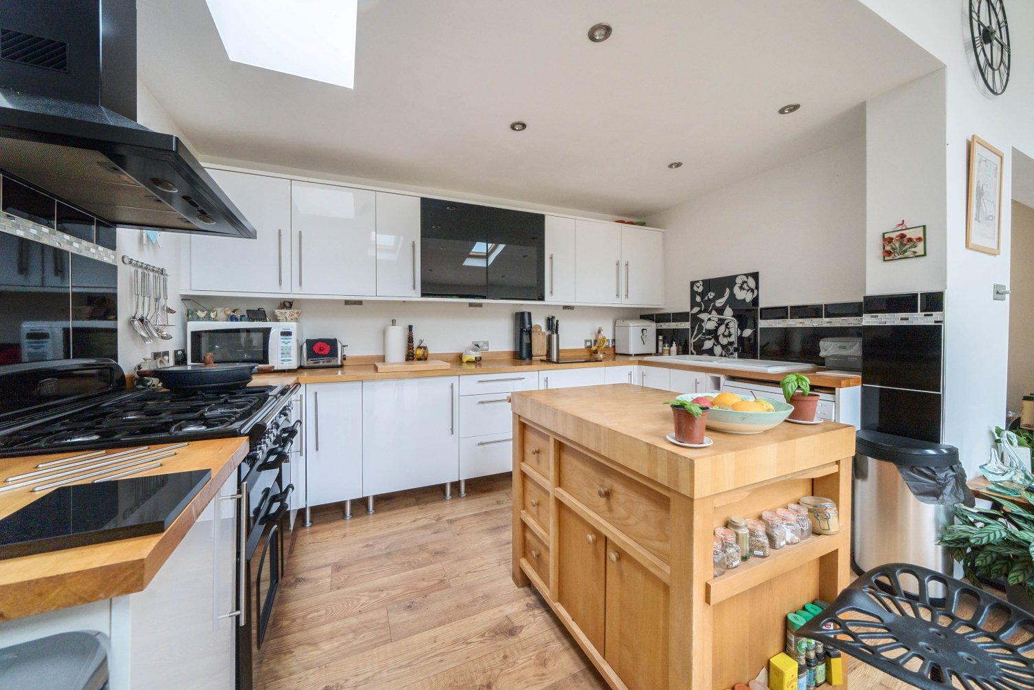 Semidetached House in Cherry Tree Walk, , BR4 Acorn