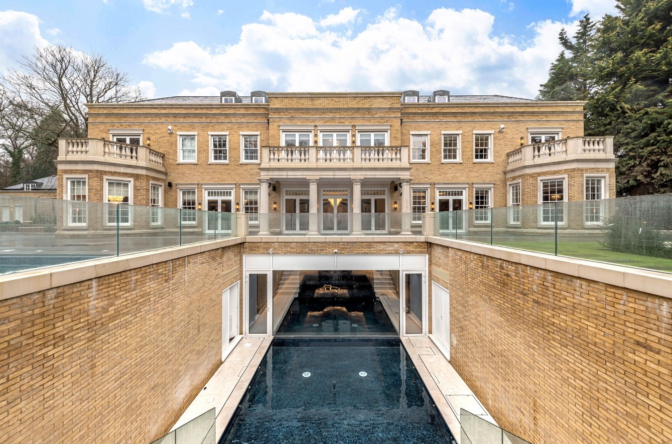 Detached House for sale in Holwood Park Avenue, Locksbottom, , BR6