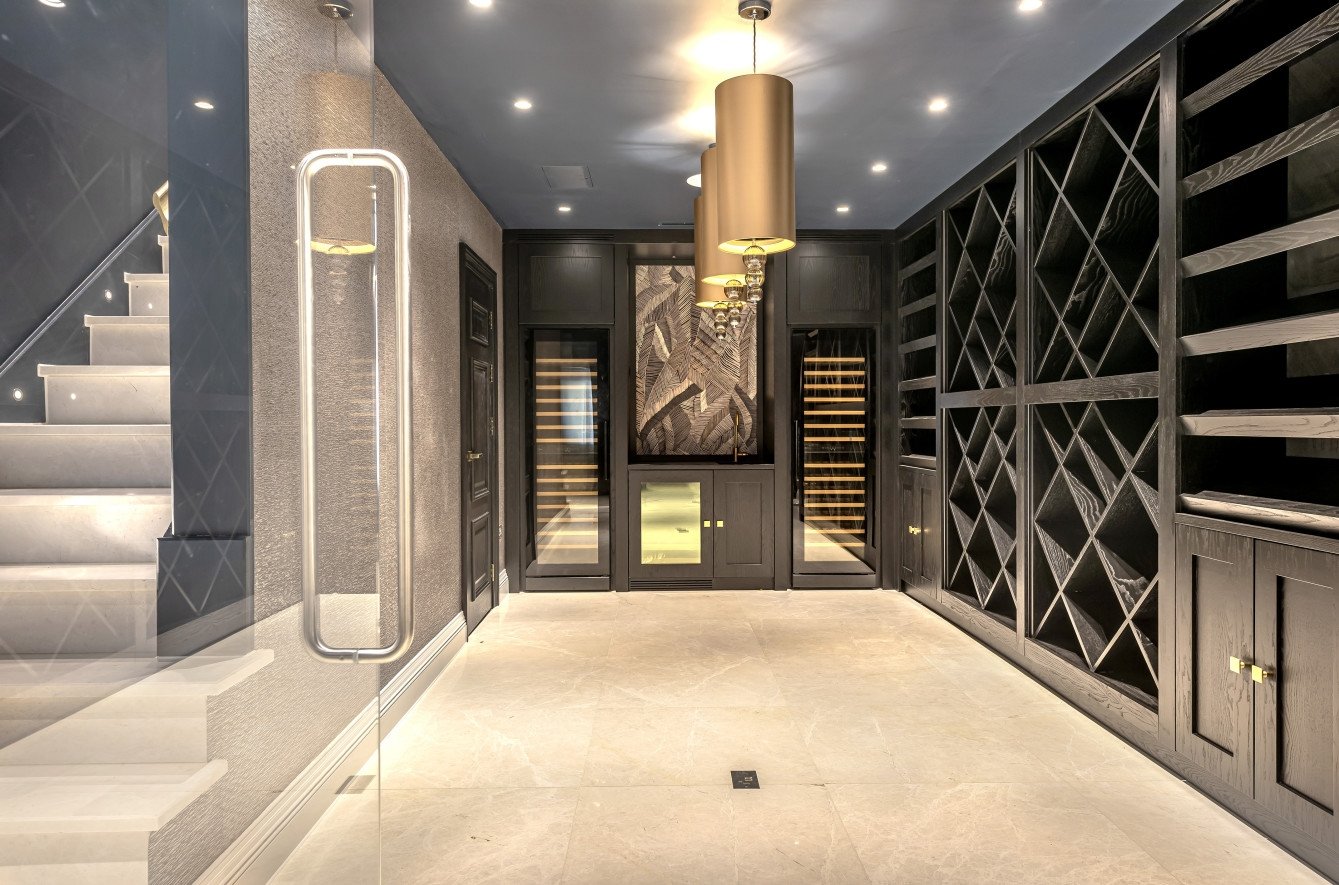 Detached House for sale in Holwood Park Avenue, Locksbottom, , BR6