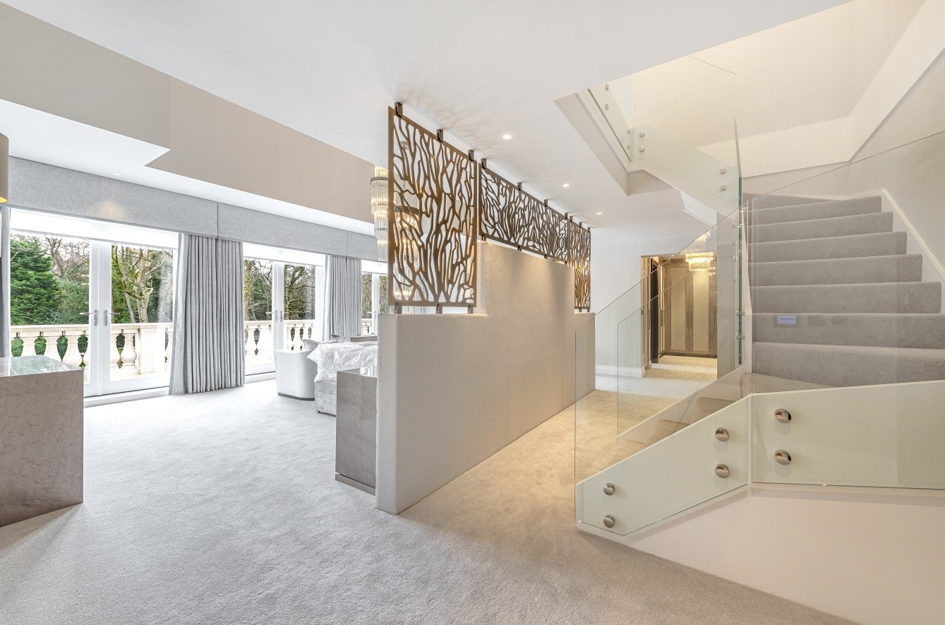 Detached House for sale in Holwood Park Avenue, Locksbottom, , BR6