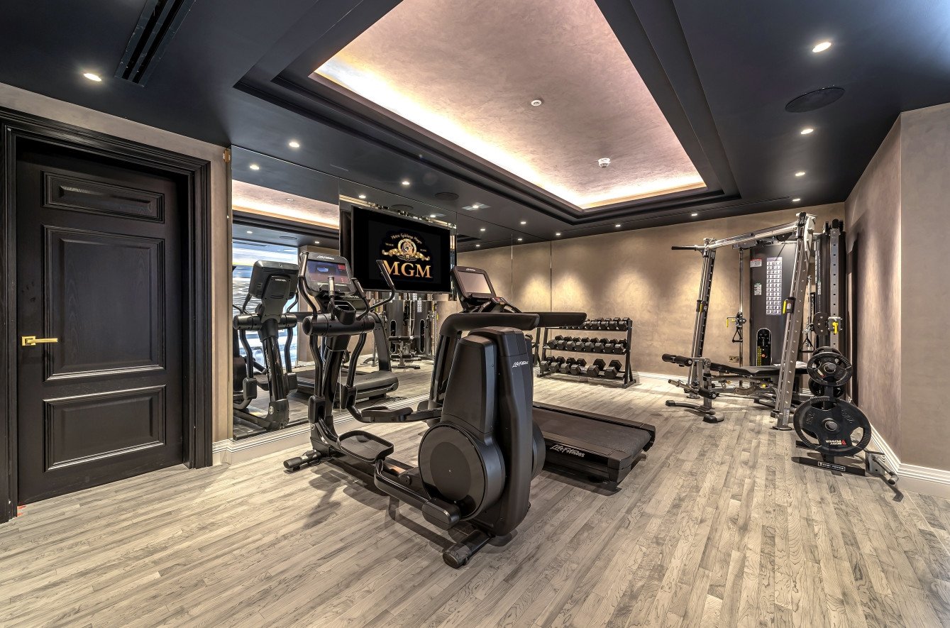 Detached House for sale in Holwood Park Avenue, Locksbottom, , BR6