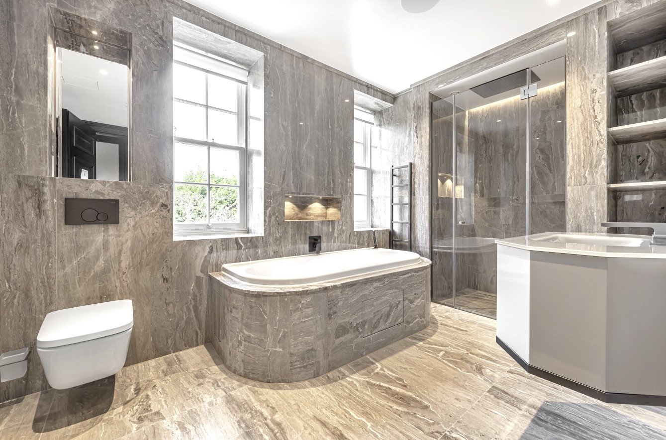 Detached House for sale in Holwood Park Avenue, Locksbottom, , BR6