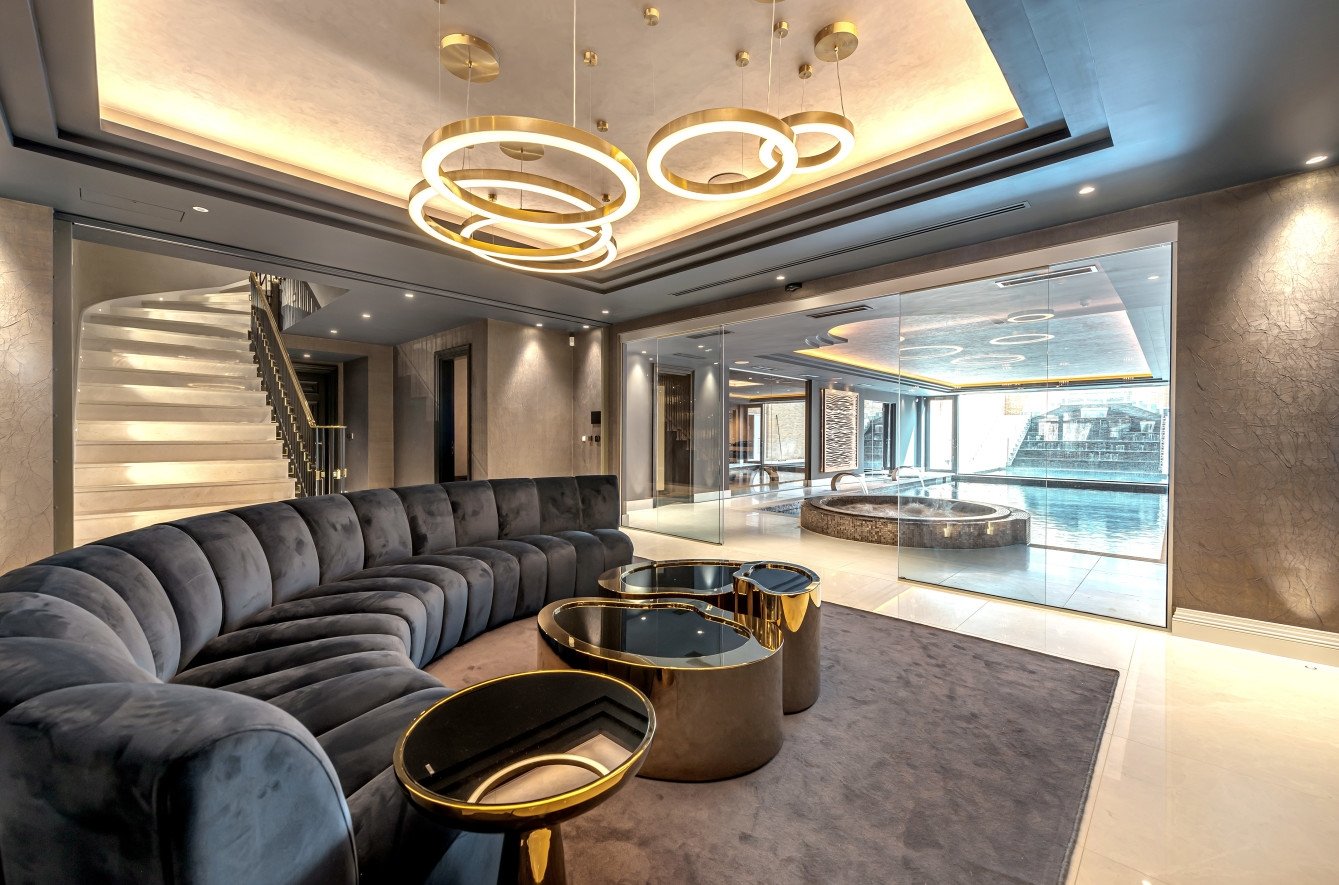 Detached House for sale in Holwood Park Avenue, Locksbottom, , BR6