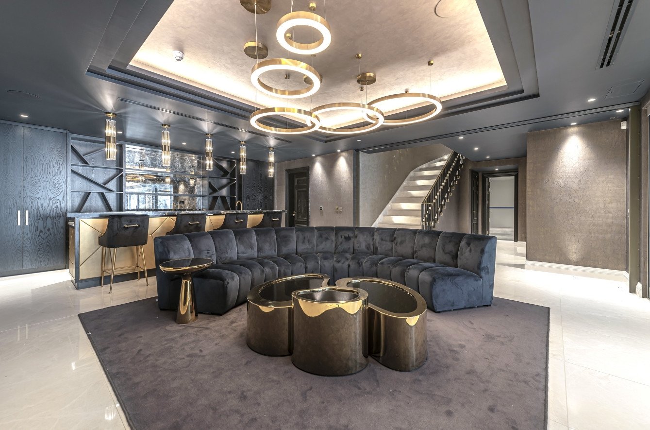 Detached House for sale in Holwood Park Avenue, Locksbottom, , BR6