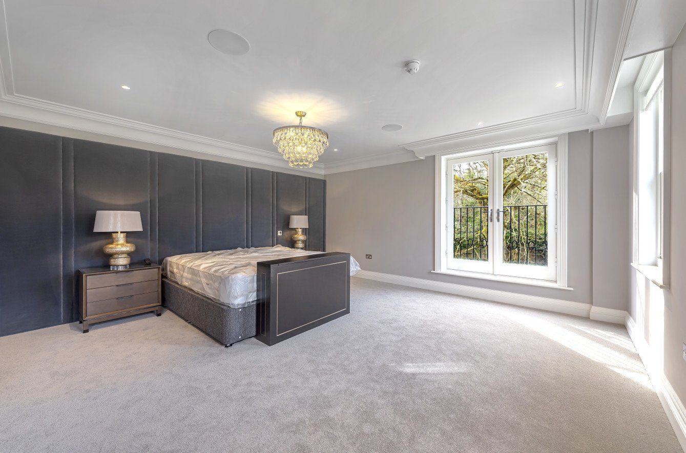 Detached House for sale in Holwood Park Avenue, Locksbottom, , BR6