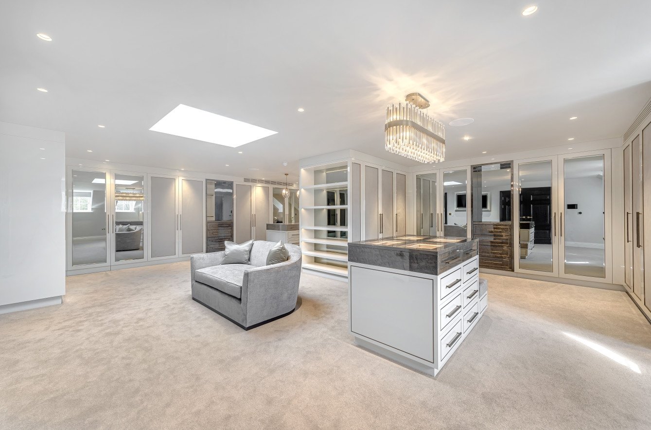 Detached House for sale in Holwood Park Avenue, Locksbottom, , BR6