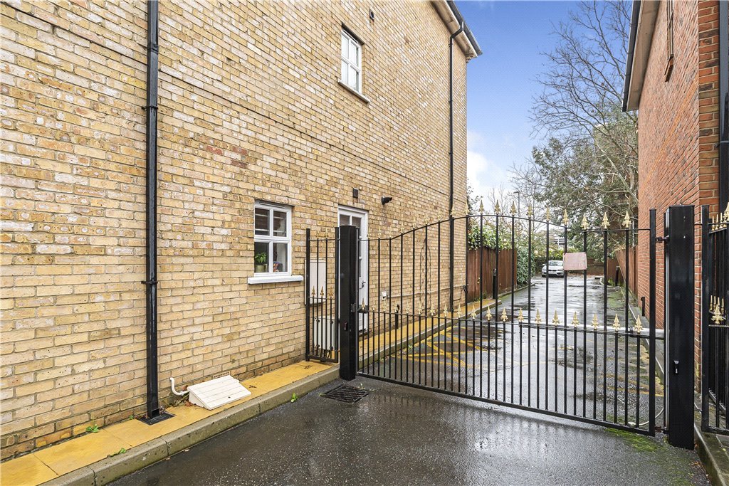 Apartment for sale in Shooters Hill Road, , SE3 John Payne