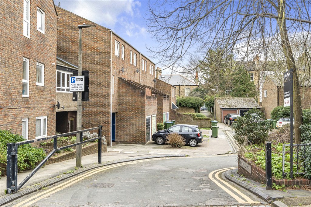 Town House for sale in Holywell Close, , SE3 John Payne