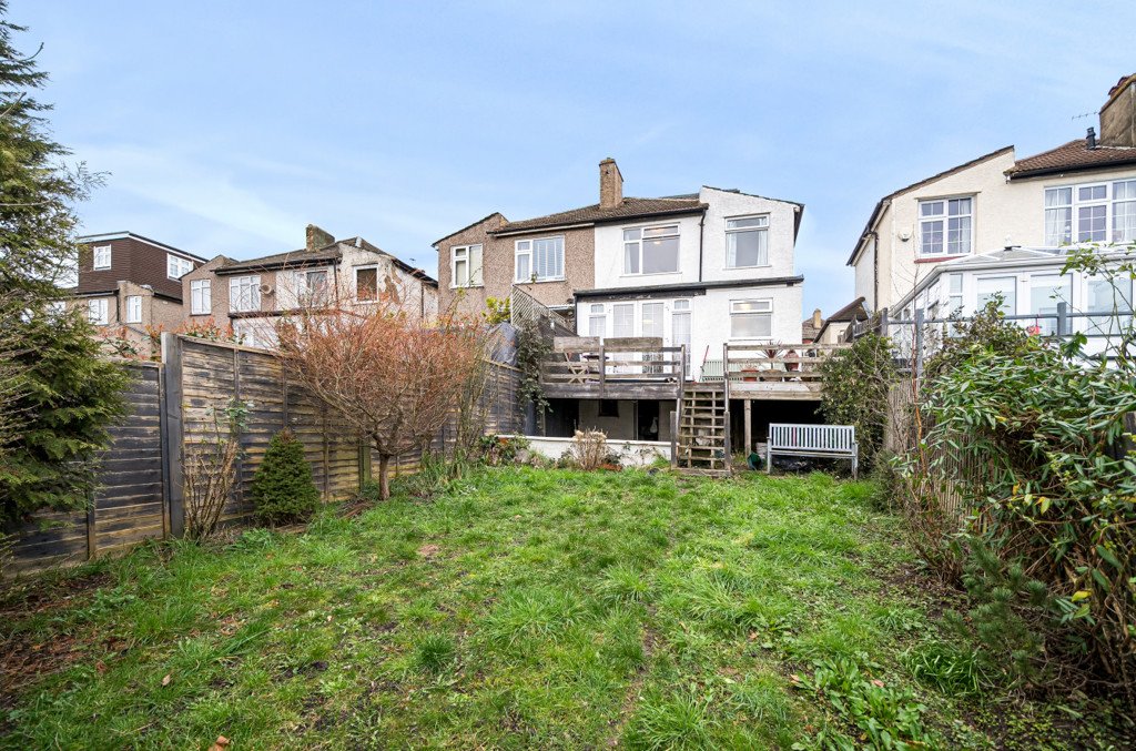 Semidetached House for sale in Kynaston Road, , BR1 Acorn