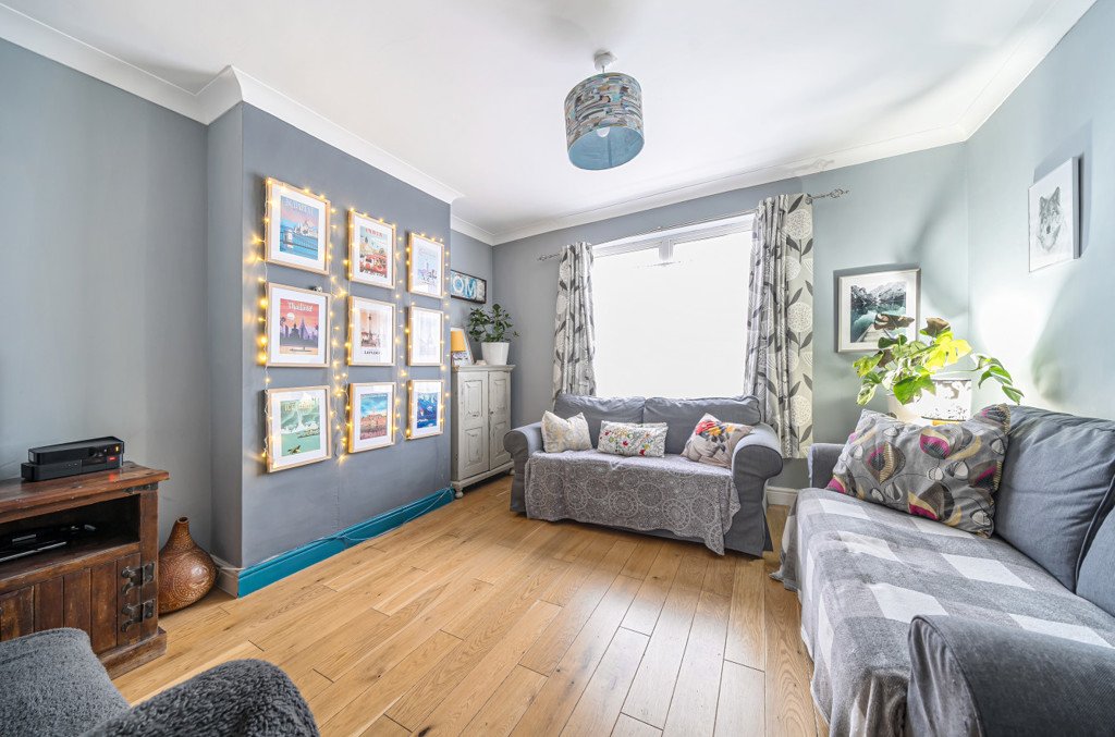Semidetached House for sale in Kynaston Road, , BR1 Acorn