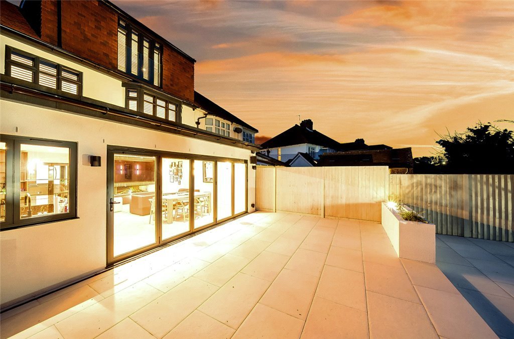 Semidetached House in Lakeside Drive, , BR2 Langford Russell