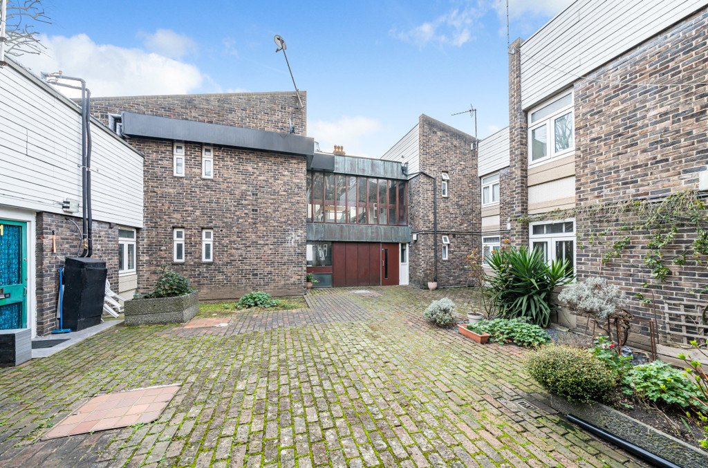 Studio Flat for sale in Redcar Street, London, , SE5 Acorn