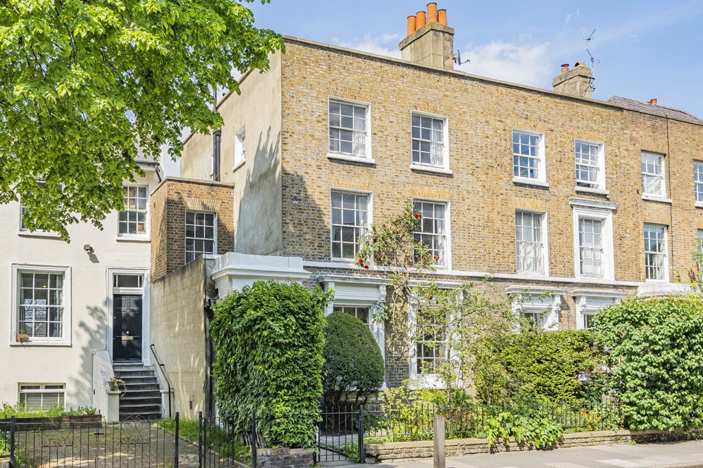 End Of Terrace House for sale in Vanbrugh Park, , SE3 John Payne