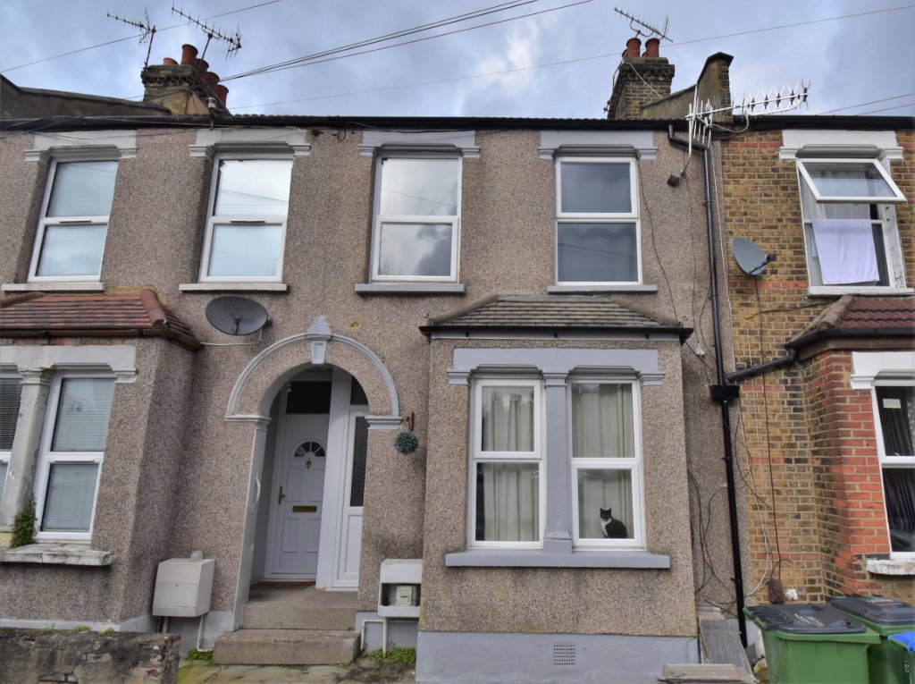 Terraced House for sale - Marmadon Road, SE18