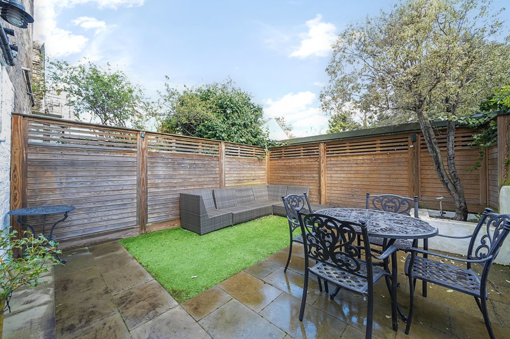 Terraced House for sale in Quentin Road, , SE13 John Payne